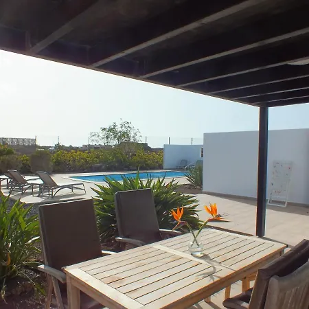 Heated & Shared Pool Matriana 36b, North Shore Villa La Oliva