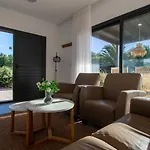 Βίλα Heated & Shared Pool Matriana 36b, North Shore La Oliva