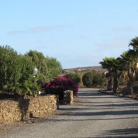 Heated & Shared Pool Matriana 36b, North Shore Vila *