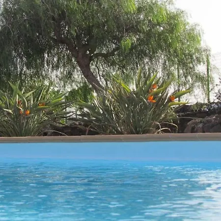 Vila Heated & Shared Pool Matriana 36b, North Shore *