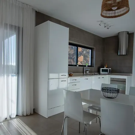 Heated & Shared Pool Matriana 36b, North Shore *