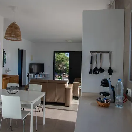 Vila Heated & Shared Pool Matriana 36b, North Shore