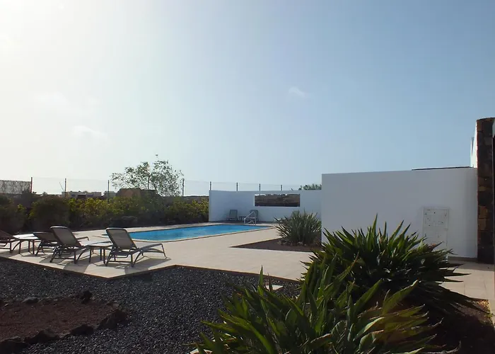 Willa Heated & Shared Pool Matriana 36b, North Shore *