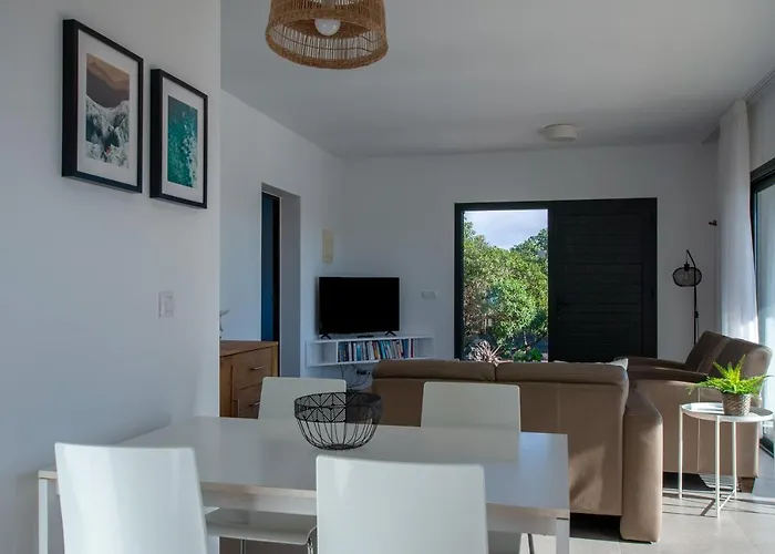 Heated & Shared Pool Matriana 36b, North Shore