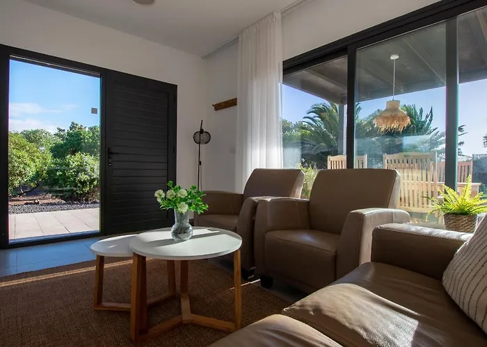 Willa Heated & Shared Pool Matriana 36b, North Shore La Oliva